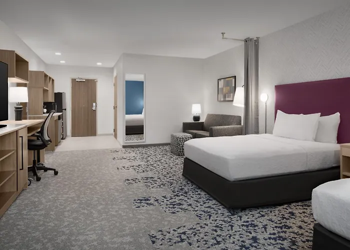 Home2 By Hilton Easton 3*