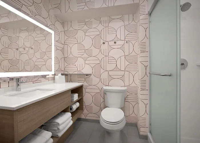 Home2 By Hilton Easton Hotel 3*
